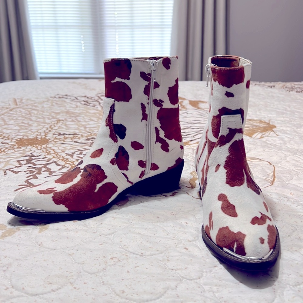 Cow print ankle boot